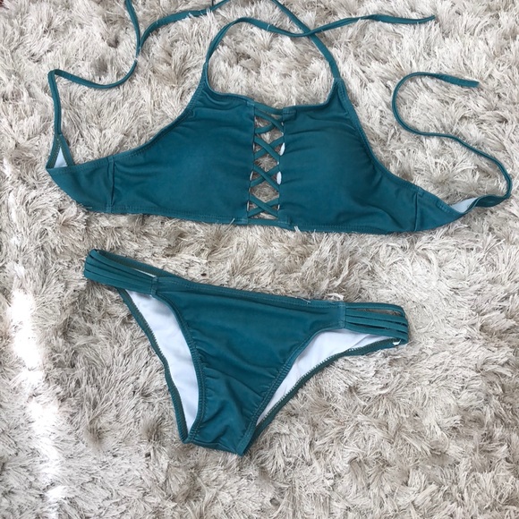 Emerald Bikini!! - Picture 5 of 5